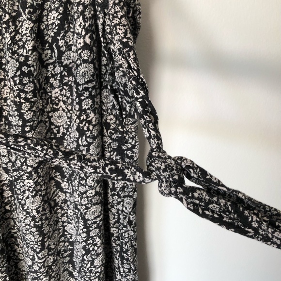 American Eagle Ditsy Floral/Paisley Flowy Pants Flounced Hem | Size M - Picture 6 of 7